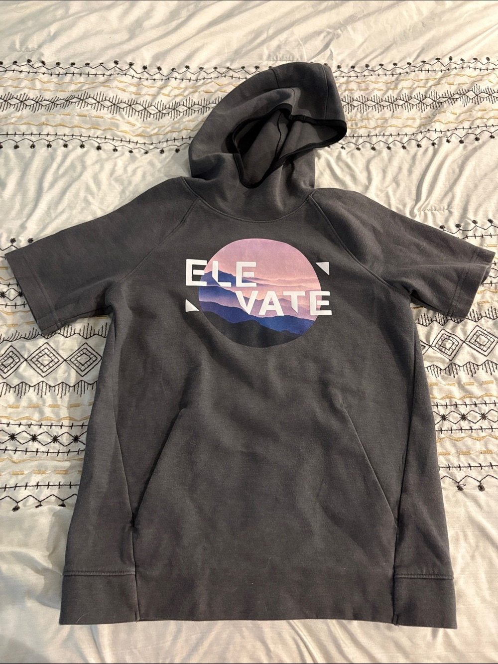 Old Navy Gray Short-Sleeve Hoodie with Pink & Blue Graphic